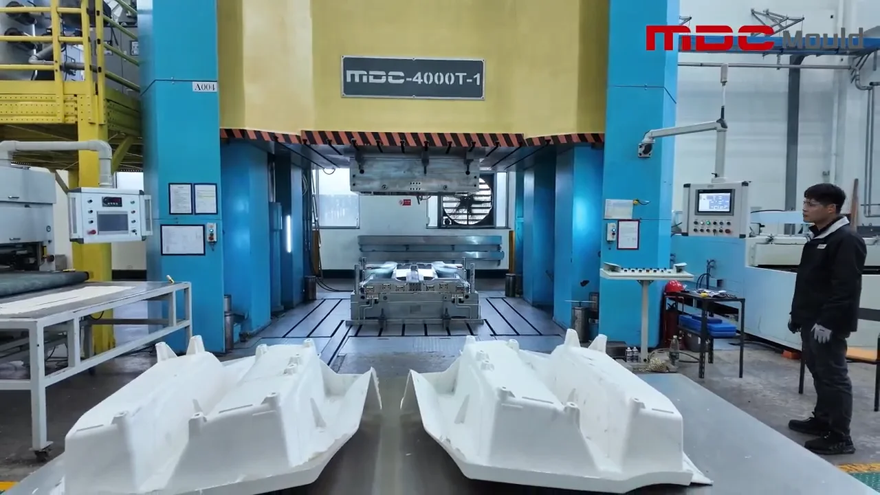 預(yù)出貨電鍍鉻處理的復(fù)合材料模壓模具